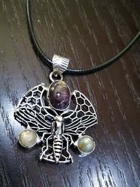3 Labradorite Stones Silver Plated Bee Pendant On A New Cord Necklace